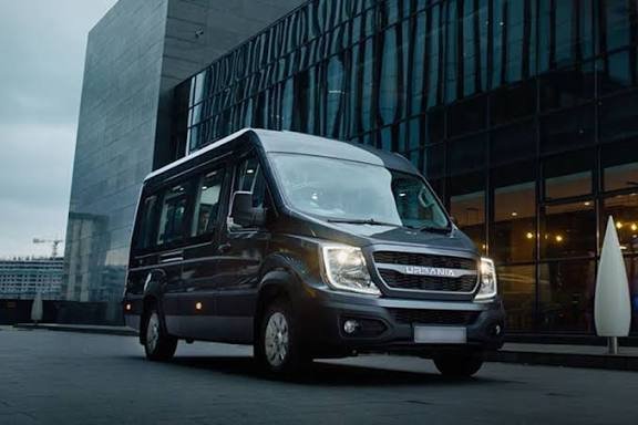 Luxury Urbania 17 Seater